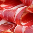 Prosciutto Pata Negra, Quale è il suo prezzo? I prosciutti iberici spagnoli di Pata Negra si possono trovare a diversi prezzi a seconda della loro qualità. Cercheremo di aiutarvi ad avere un idea del prezzo equo da pagare...